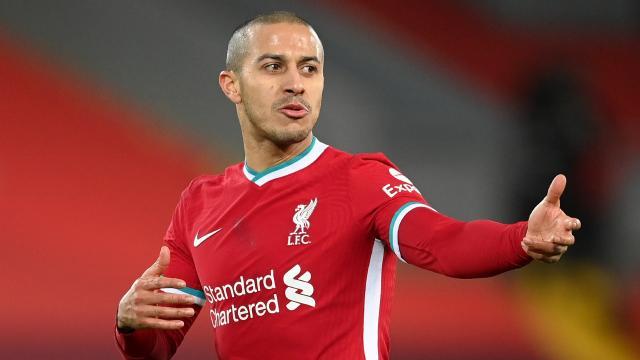 1611305144114080684.jpg thiago-alcantara-liverpool-vs-man-utd-premier-league-2020-21_1vqo9cx7c8p301j0f82kc3l7gp.jpg